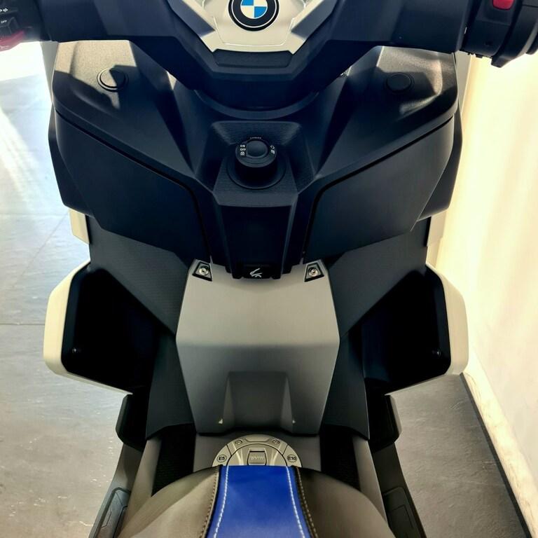 C 400 X