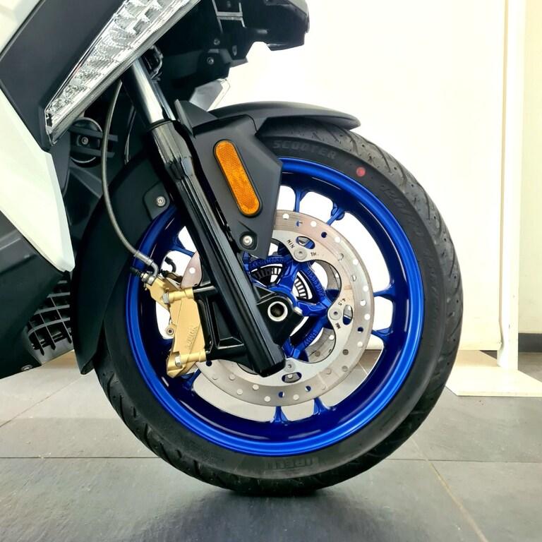 C 400 X