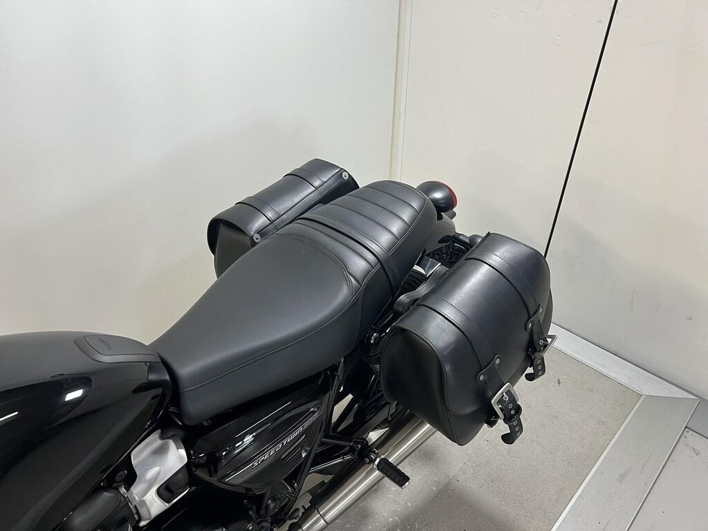 SPEED TWIN 900