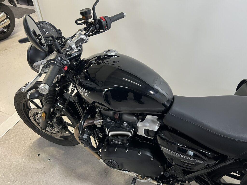 SPEED TWIN 900