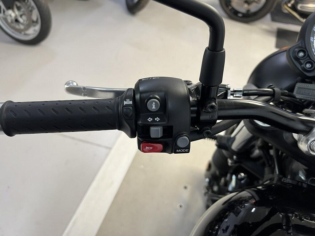 SPEED TWIN 900