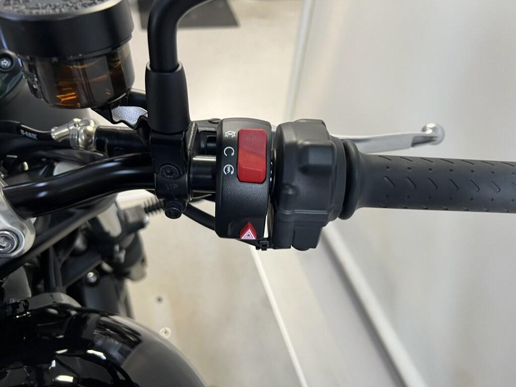 SPEED TWIN 900