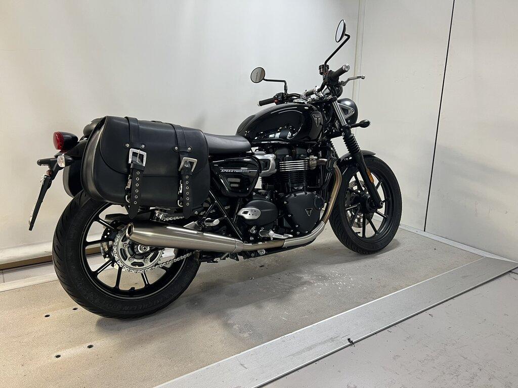 SPEED TWIN 900