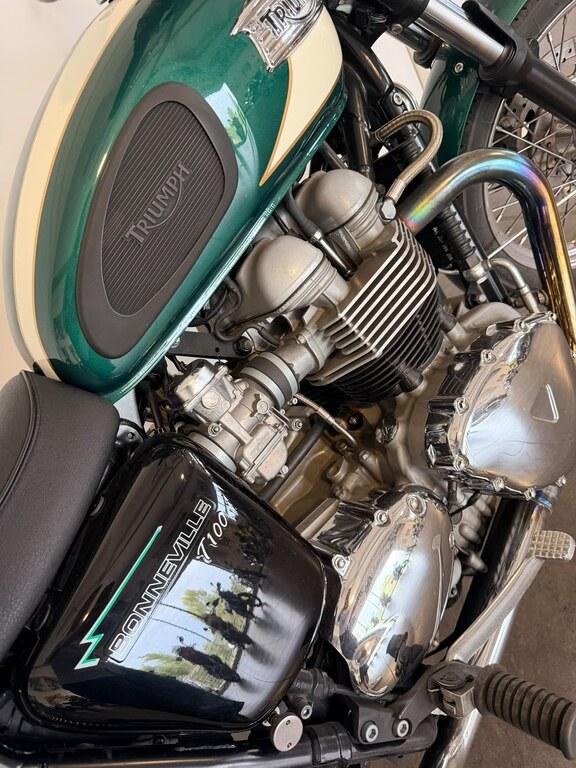 BONNEVILLE 865 T100