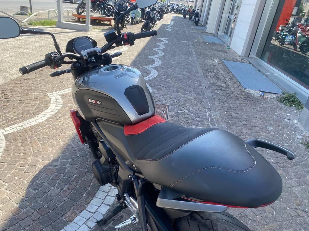 TRIDENT 660