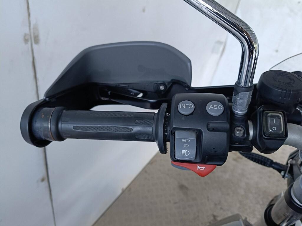 R 1200 R