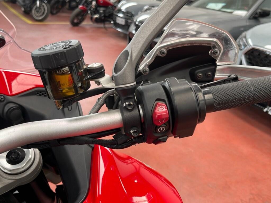MULTISTRADA V4