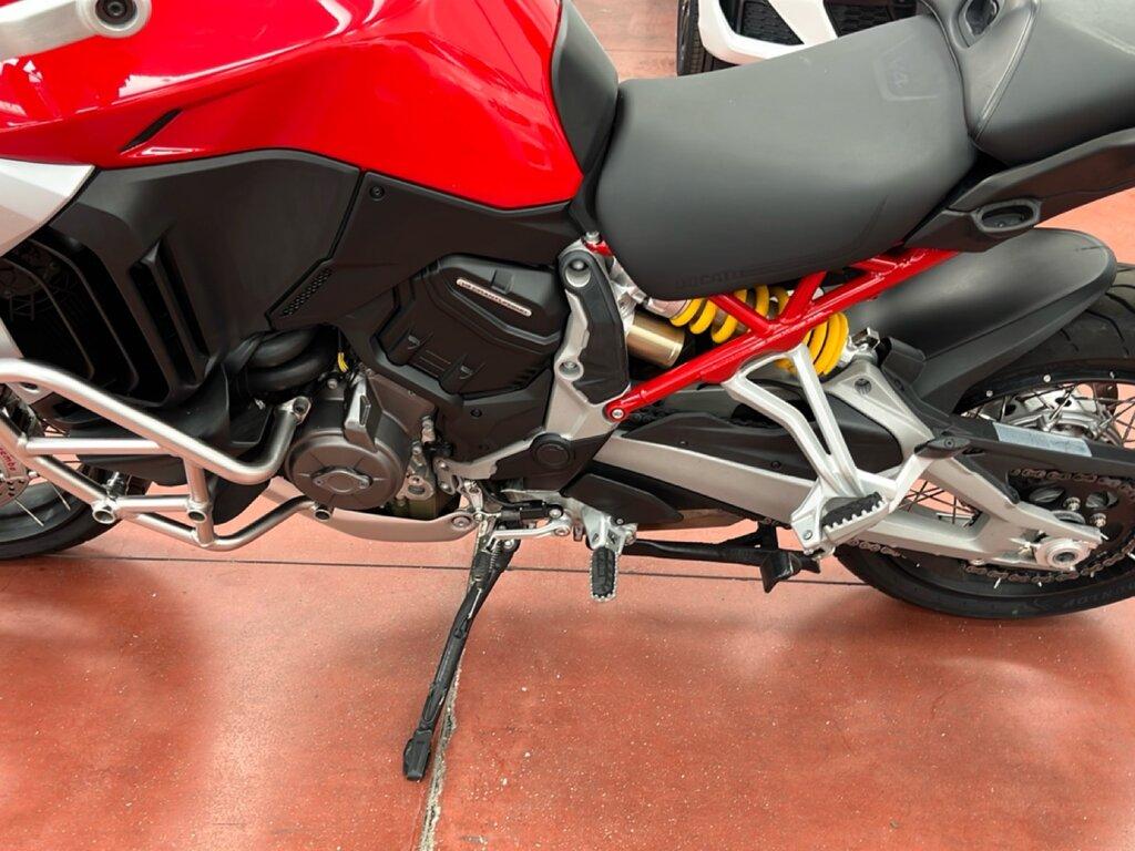 MULTISTRADA V4