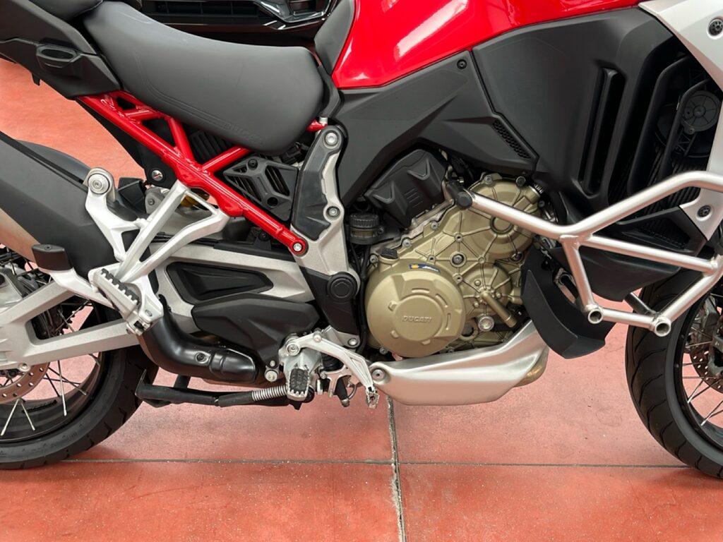 MULTISTRADA V4