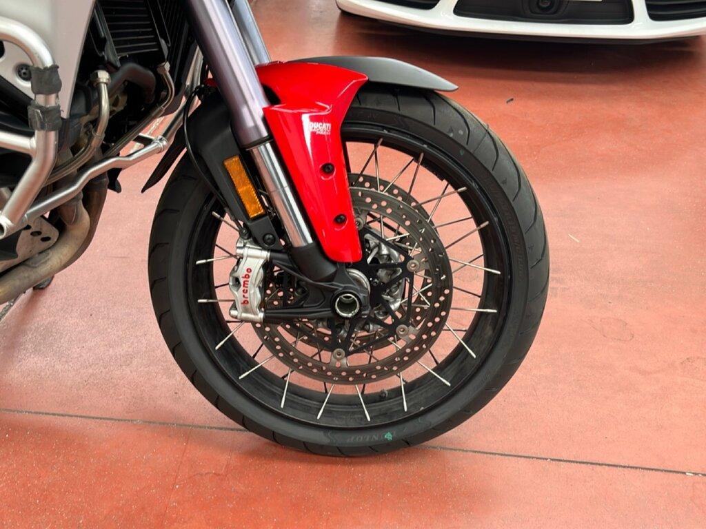 MULTISTRADA V4