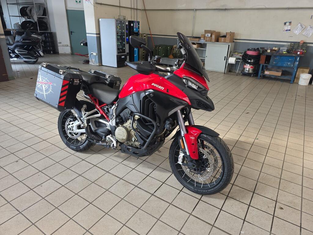 MULTISTRADA V4