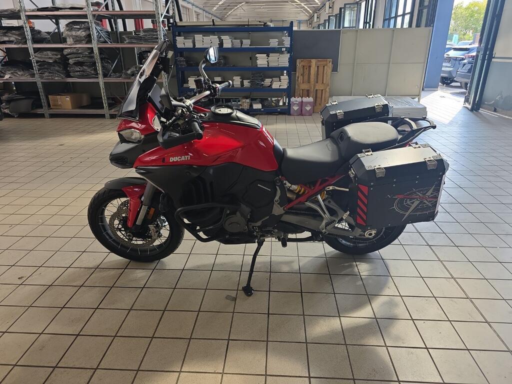 MULTISTRADA V4