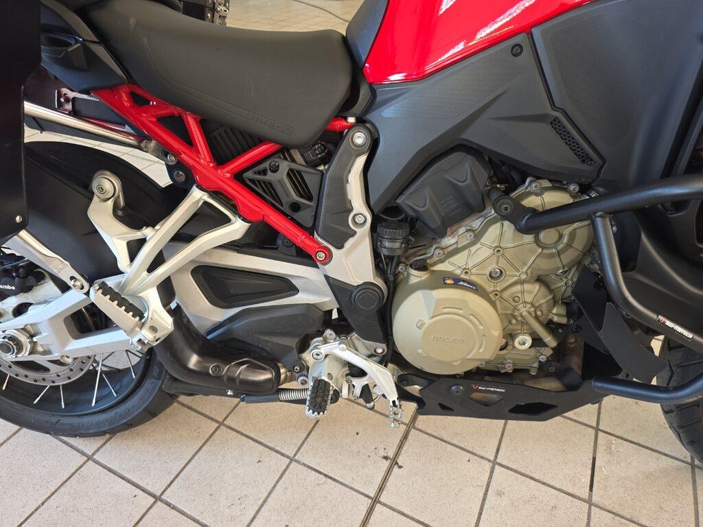 MULTISTRADA V4