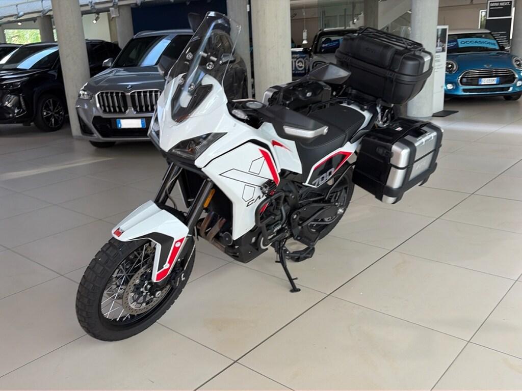 X CAPE 700