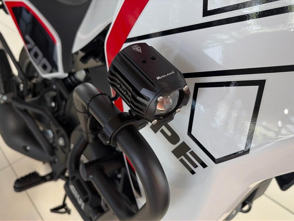 X CAPE 700