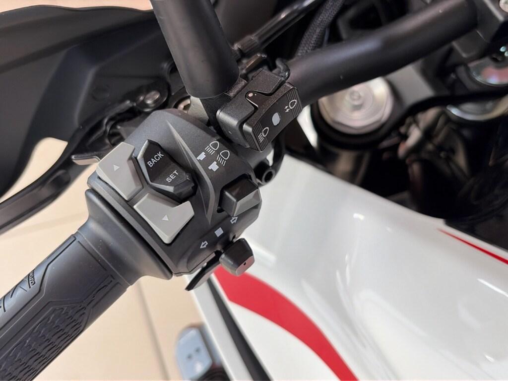 X CAPE 700