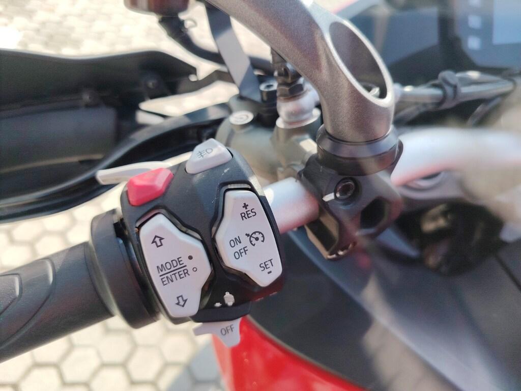 MULTISTRADA V2