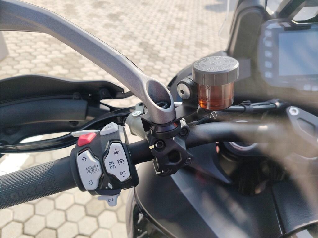 MULTISTRADA V2