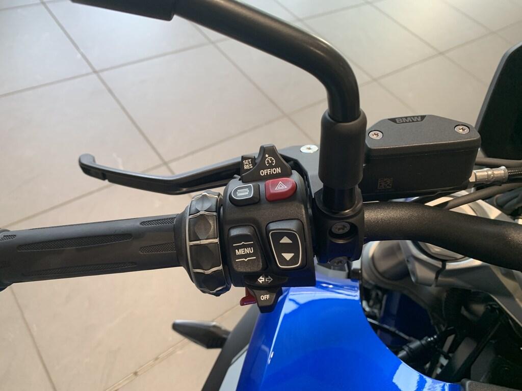 R 1300 R