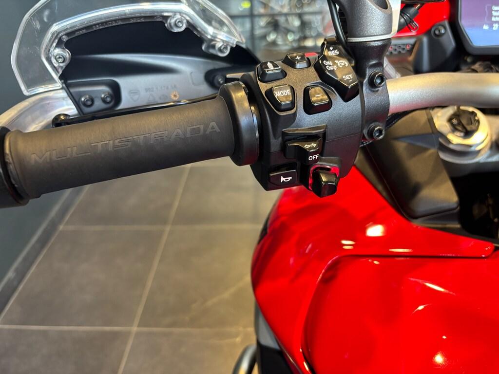 MULTISTRADA V4