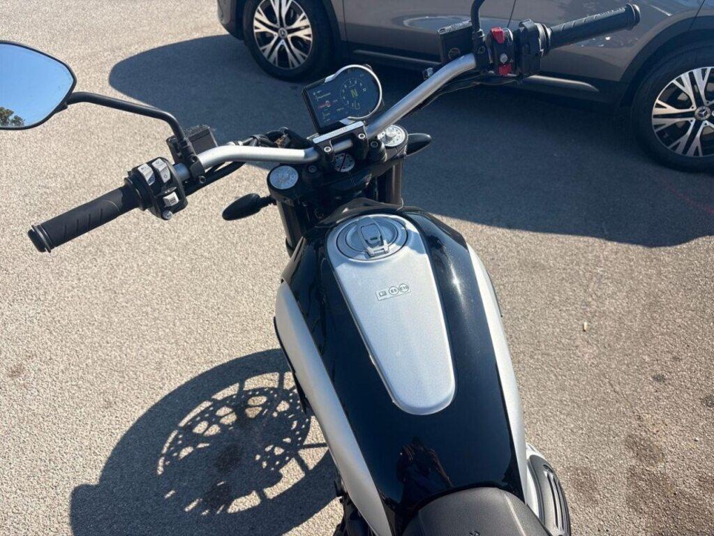 SCRAMBLER 800