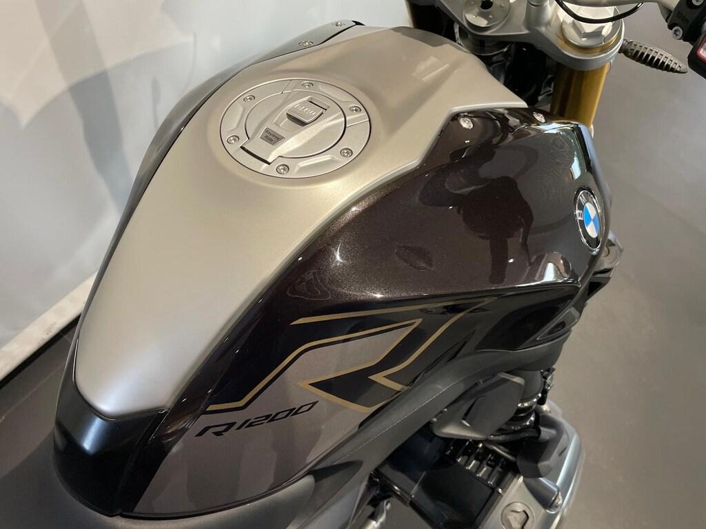 R 1200 R