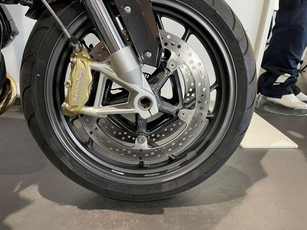 R 1200 R