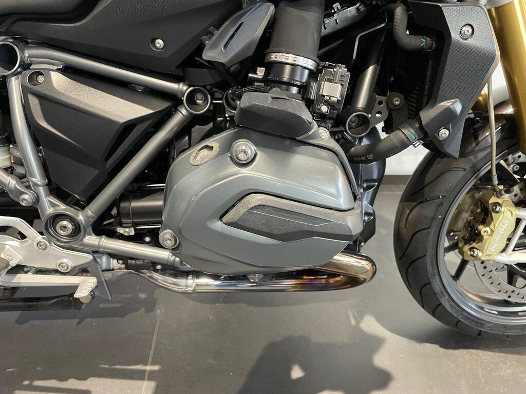 R 1200 R