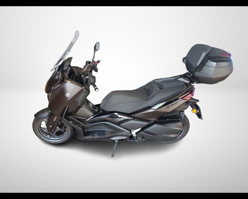 X-MAX 300