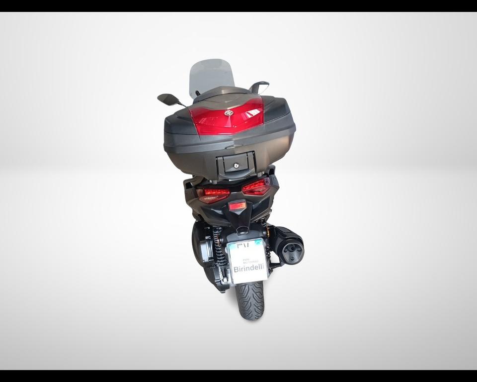 X-MAX 300