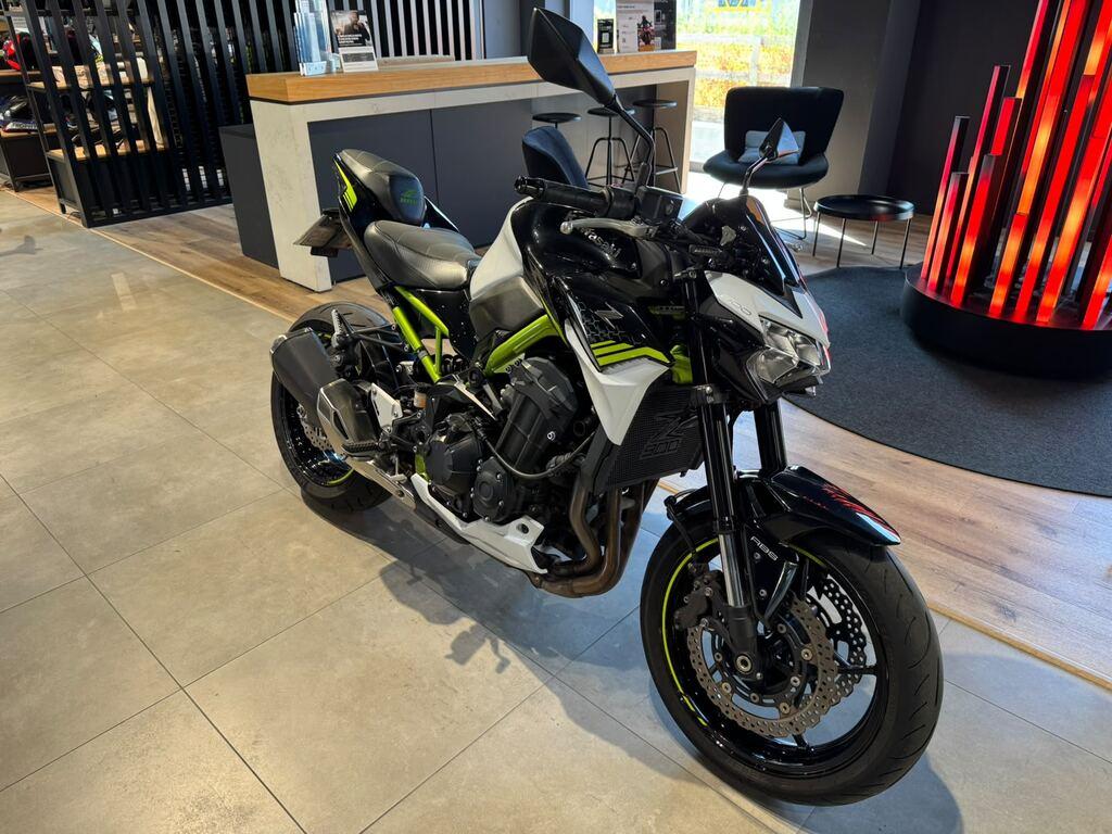 Z 900