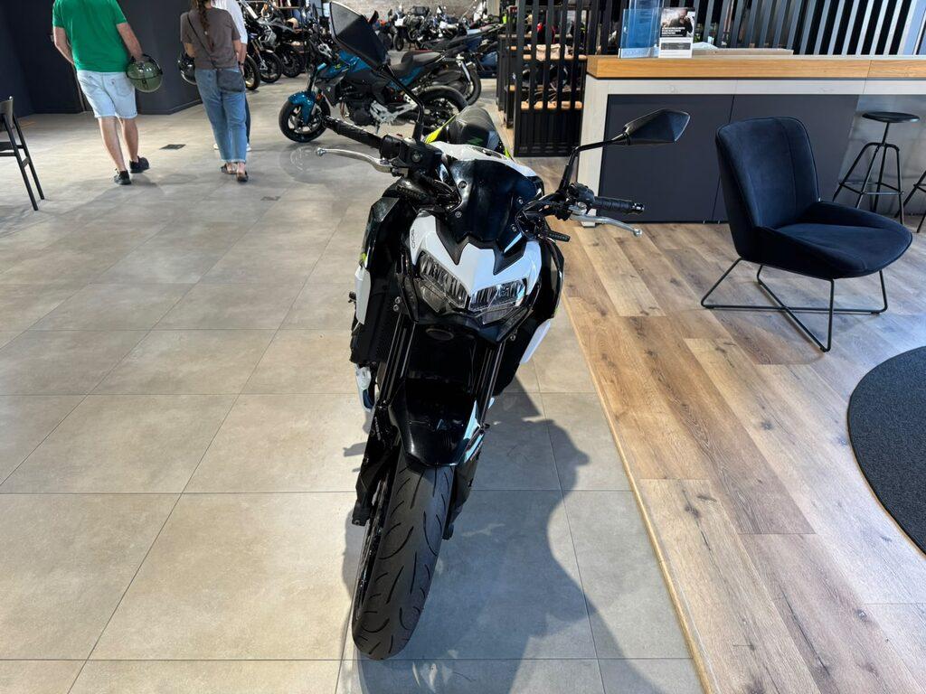 Z 900