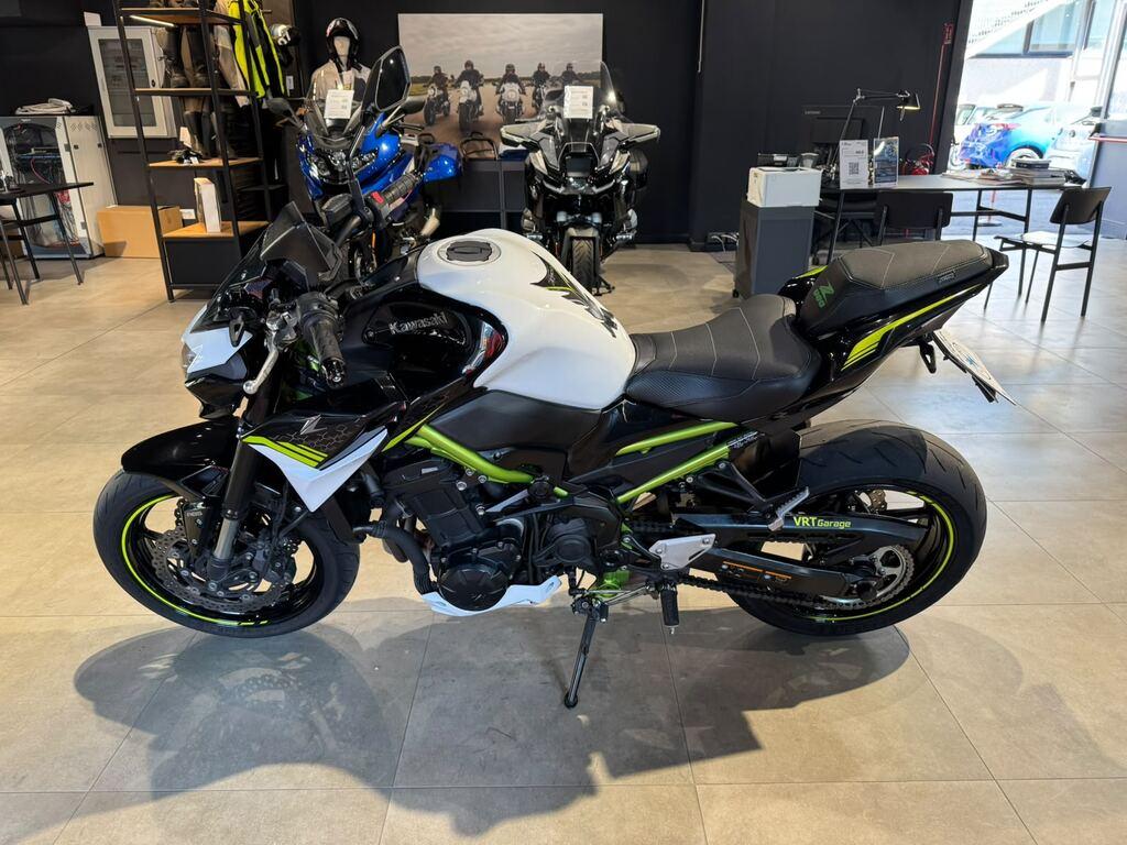 Z 900