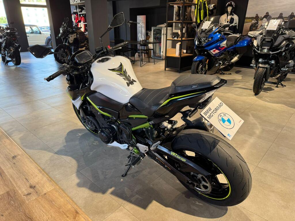 Z 900