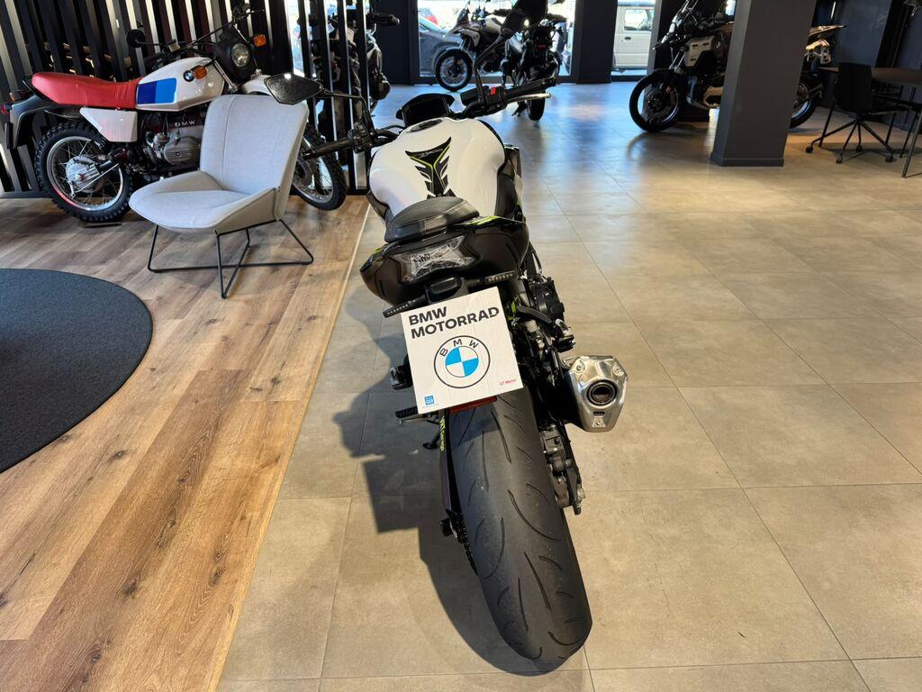 Z 900