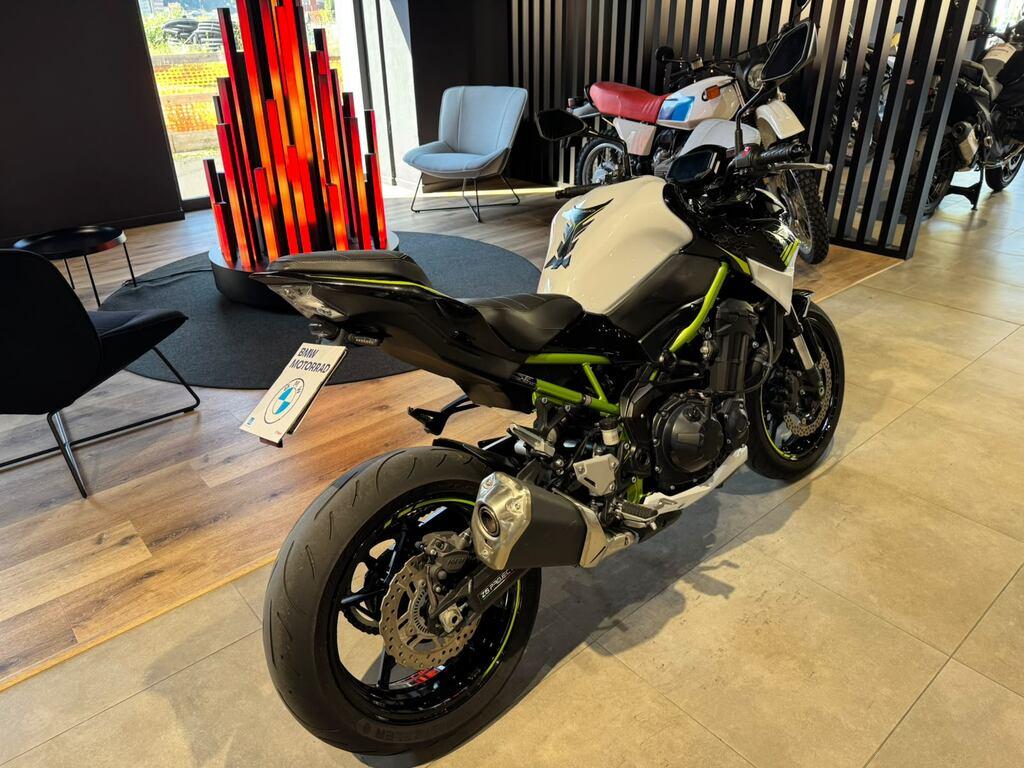 Z 900