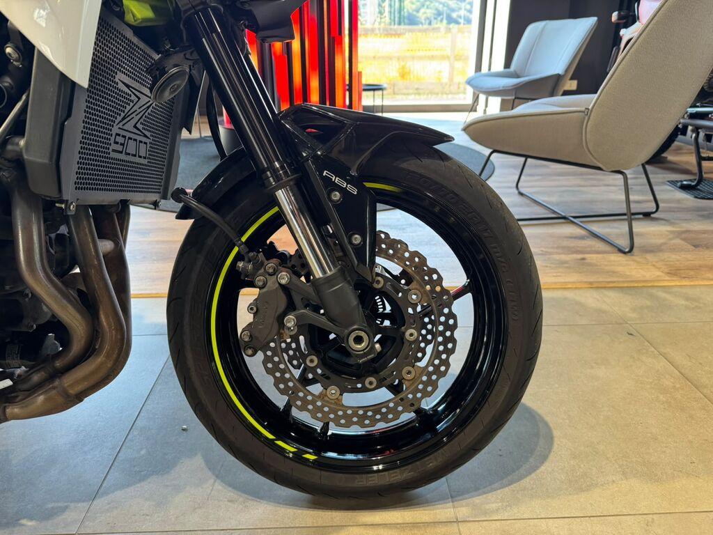 Z 900