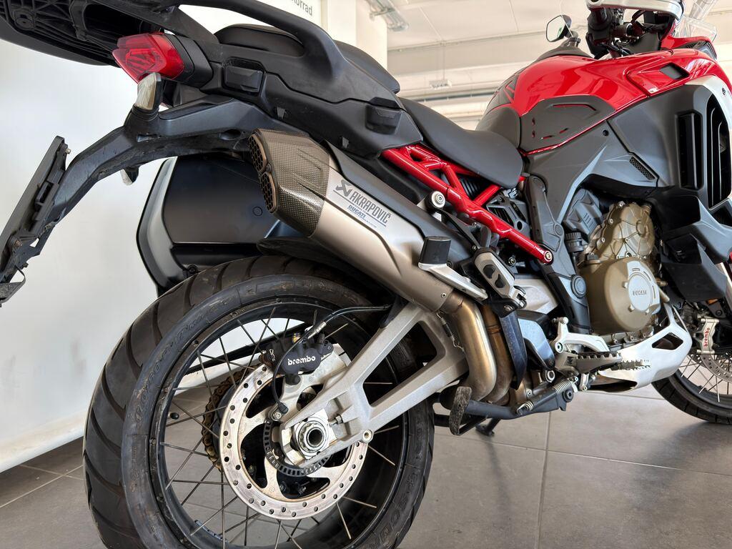 MULTISTRADA V4