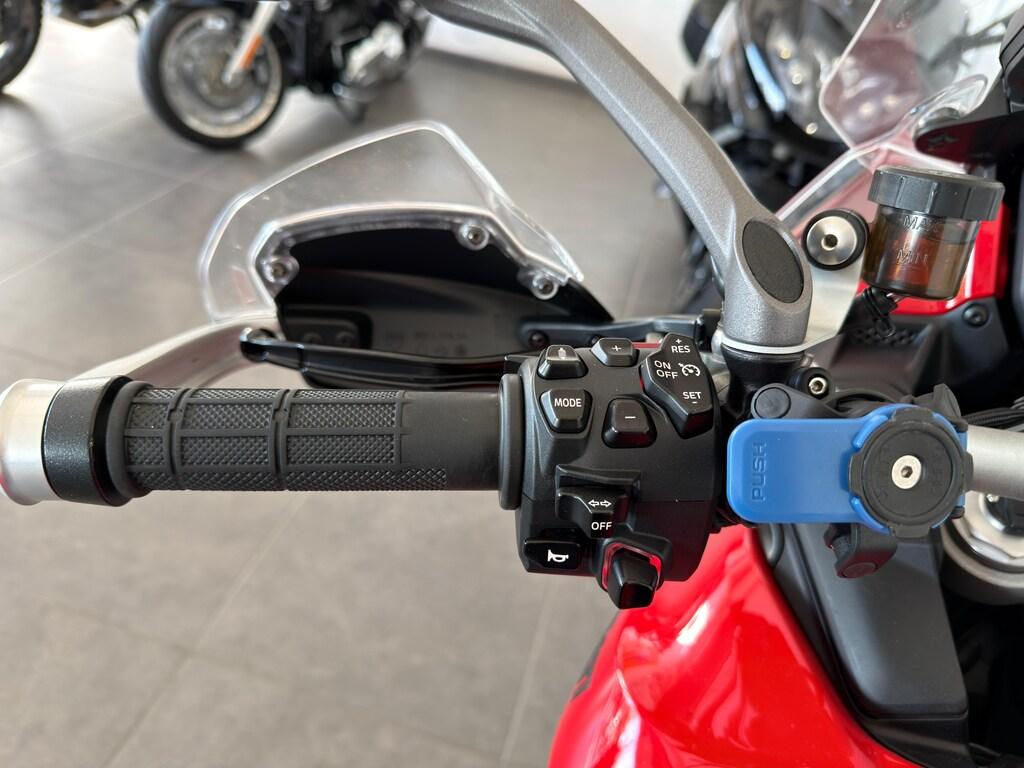 MULTISTRADA V4