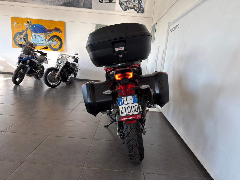 MULTISTRADA V4
