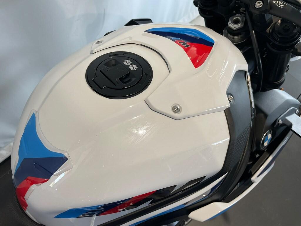 M 1000 R