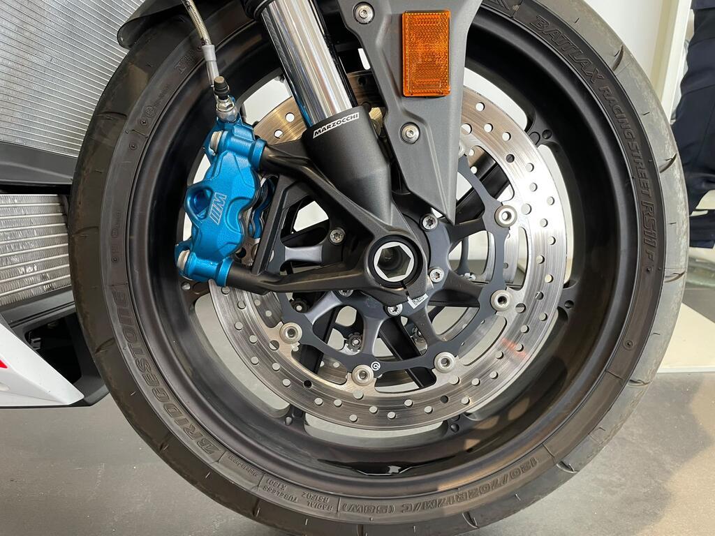 M 1000 R