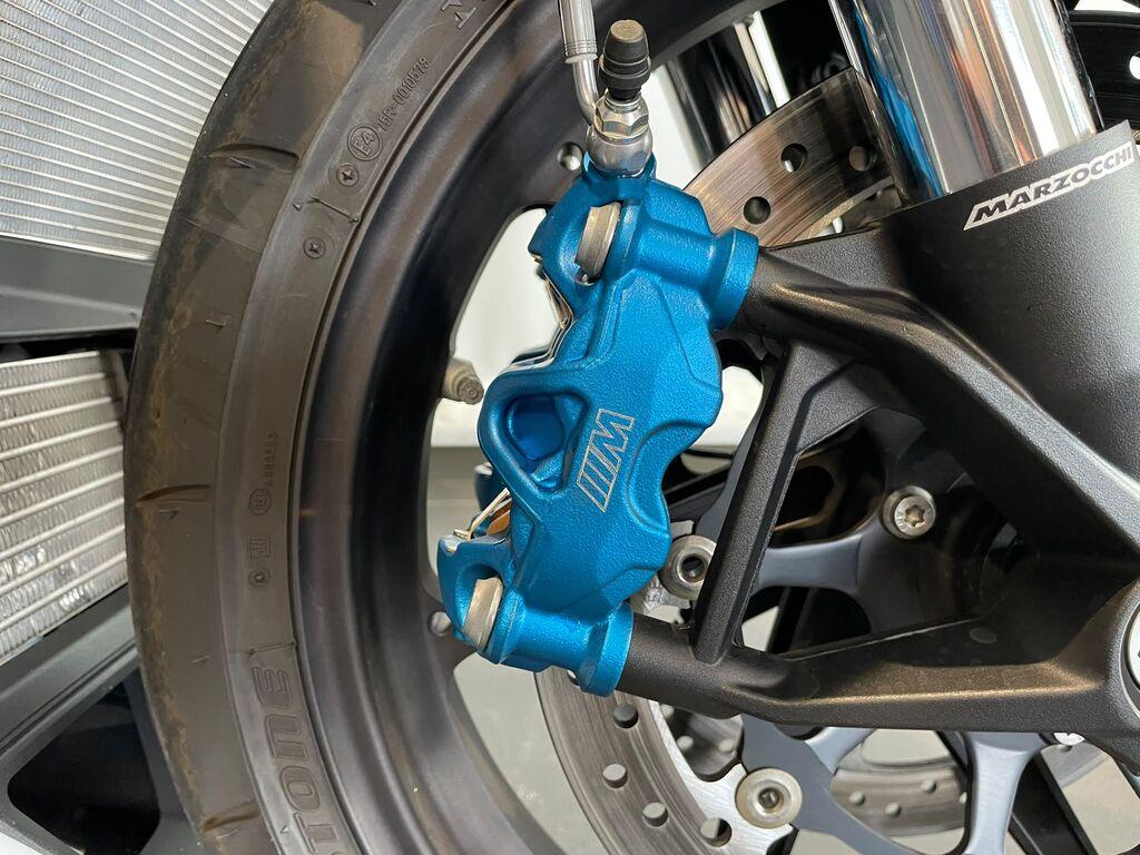 M 1000 R