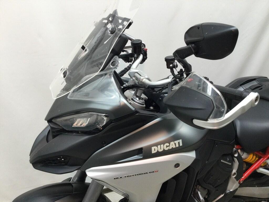 MULTISTRADA V4