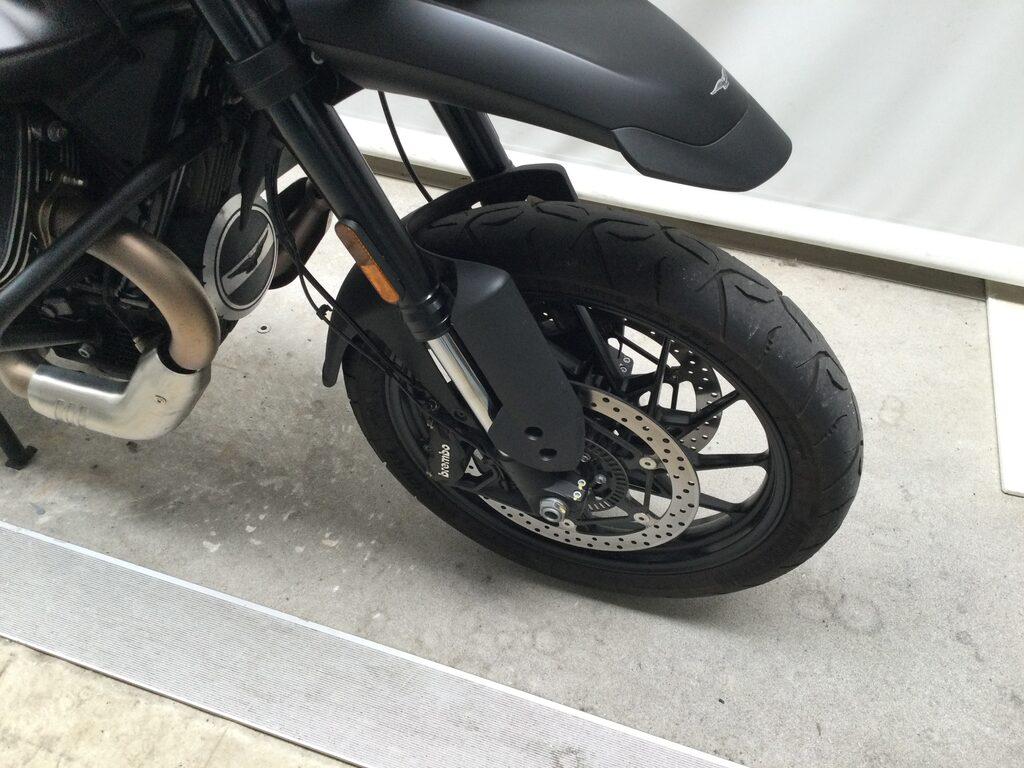 V85