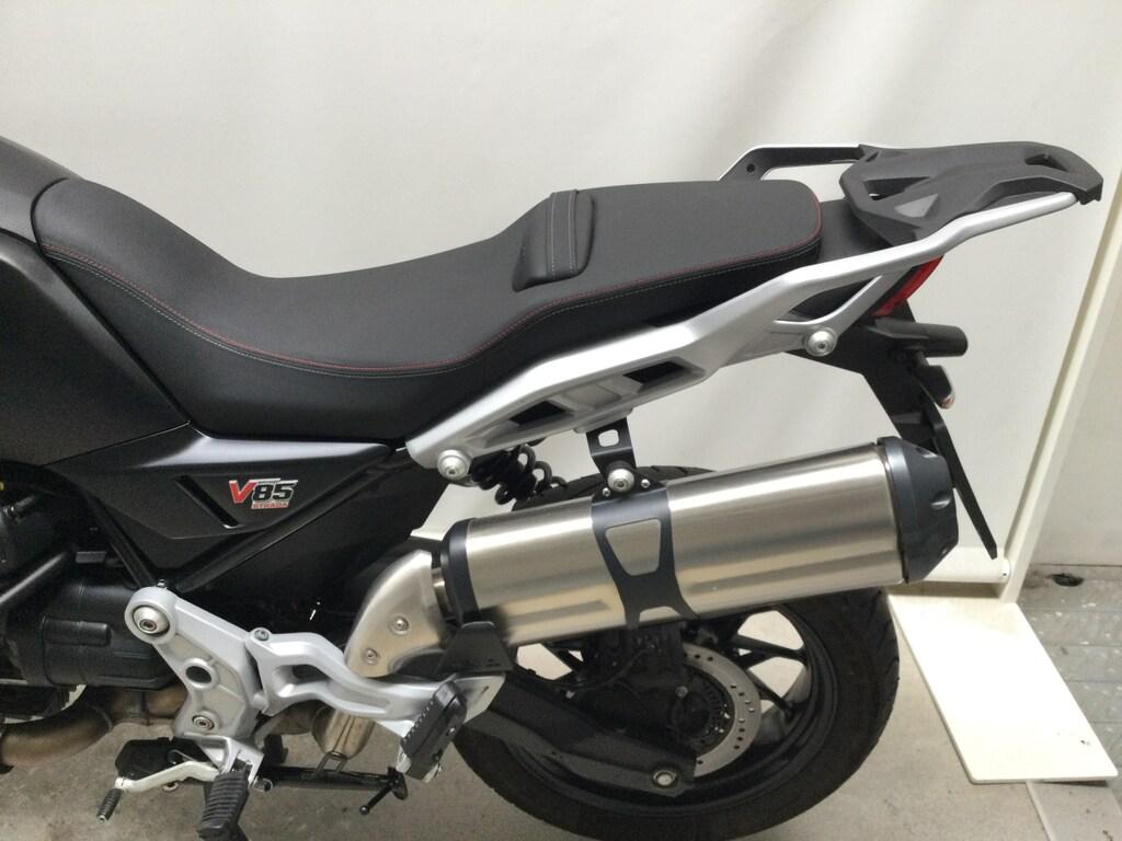 V85