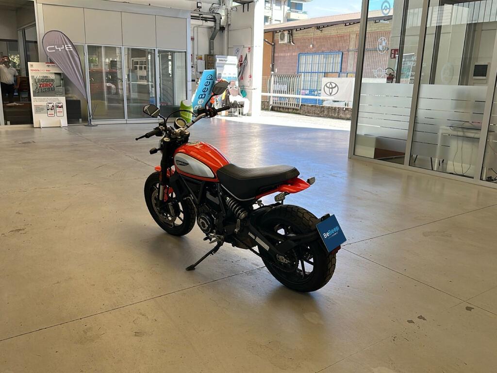 SCRAMBLER 800