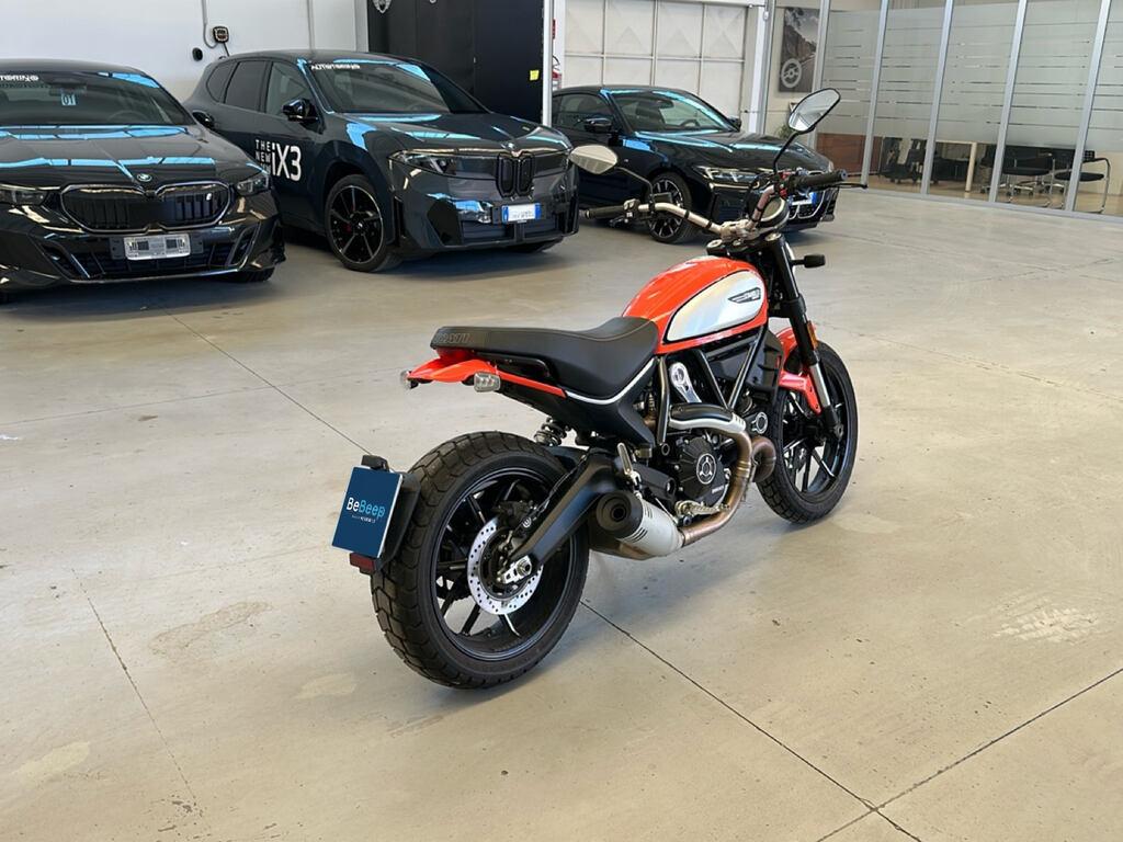 SCRAMBLER 800