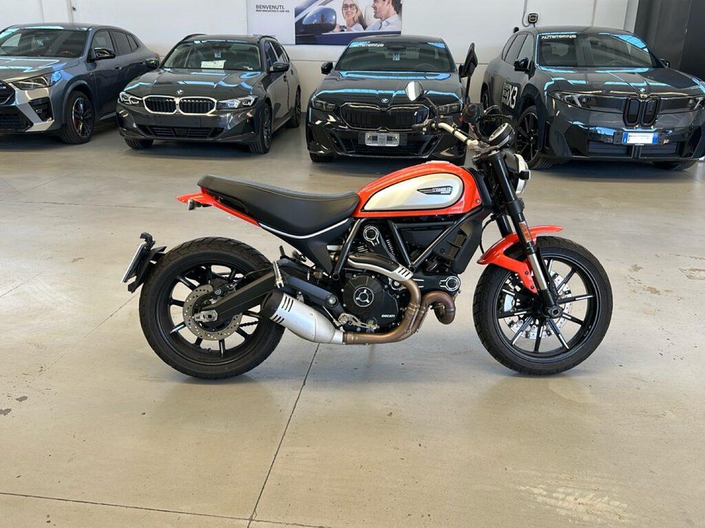 SCRAMBLER 800