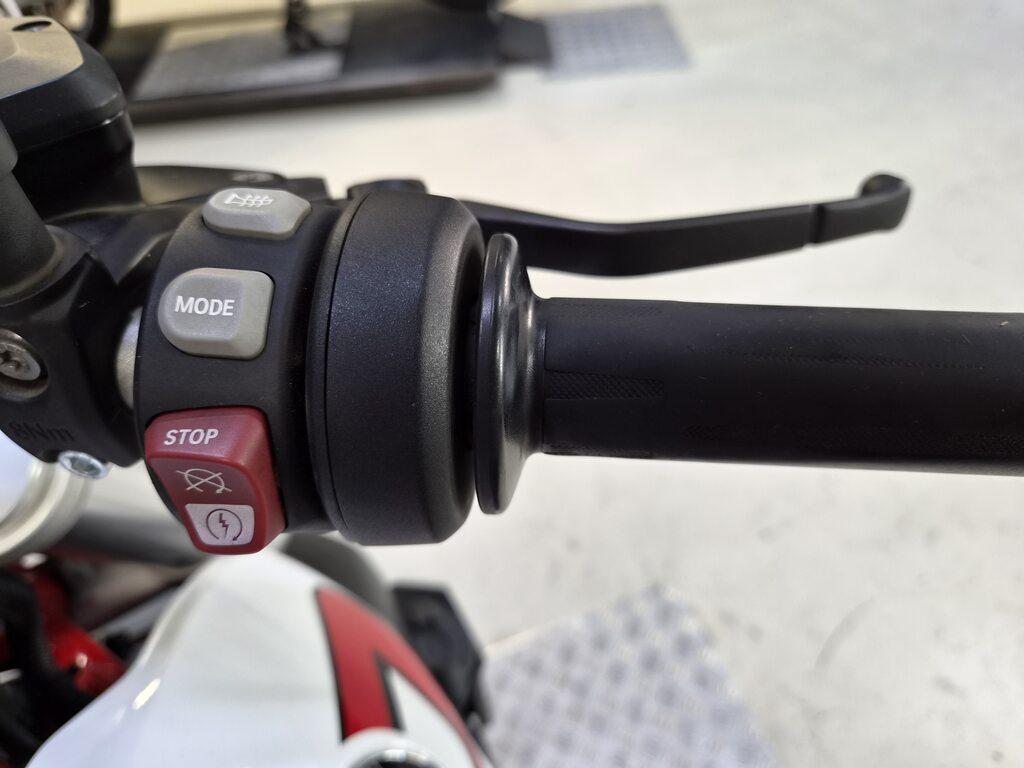 R 1200 R